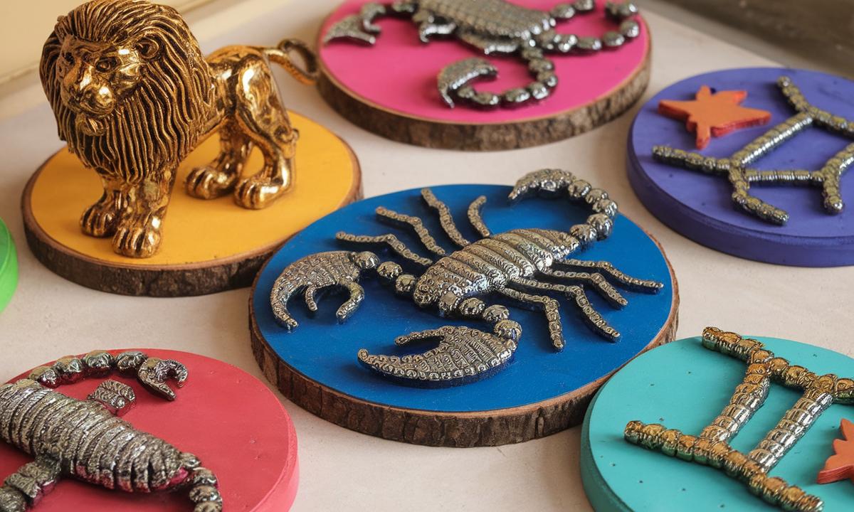 kolory-portfela-a-znak-zodiaku-jak-wybrac-barwe-ktora-przyci